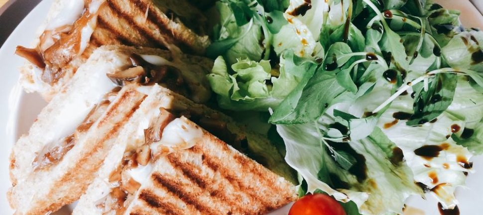 Brunch Near Me: Exploring the Perfect Combination of Breakfast and Lunch